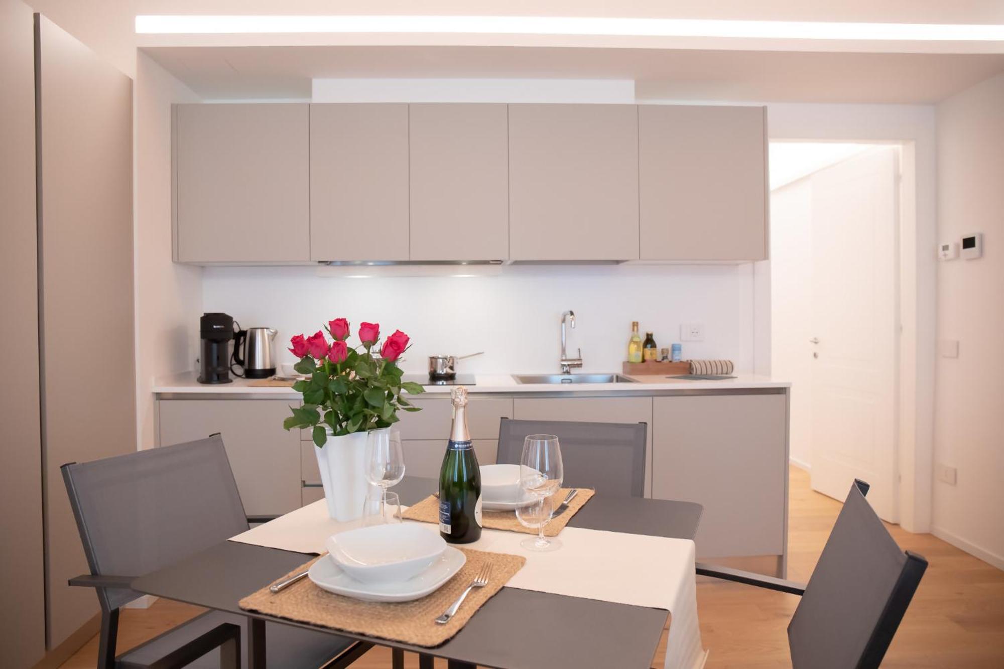 Amendola City View Apartments Suite Romantica Côme Extérieur photo