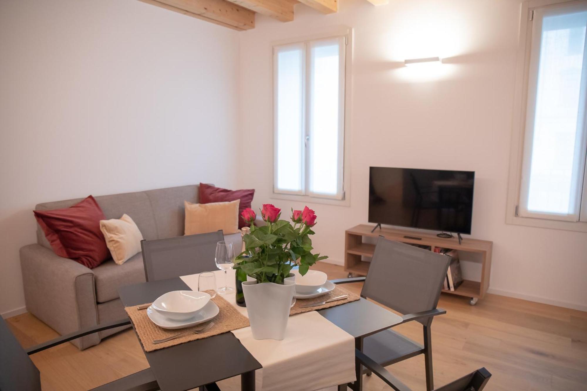 Amendola City View Apartments Suite Romantica Côme Extérieur photo